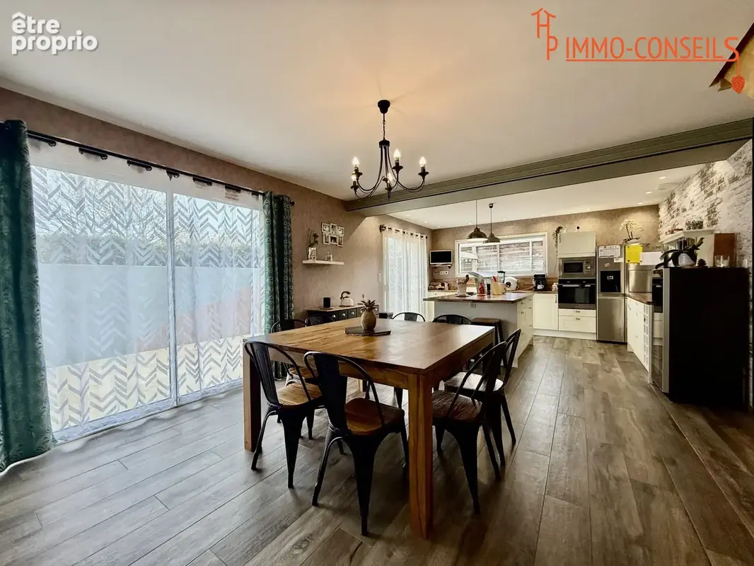 Maison 138 m² à Grandchamps-Des-Fontaines  - photo 3
