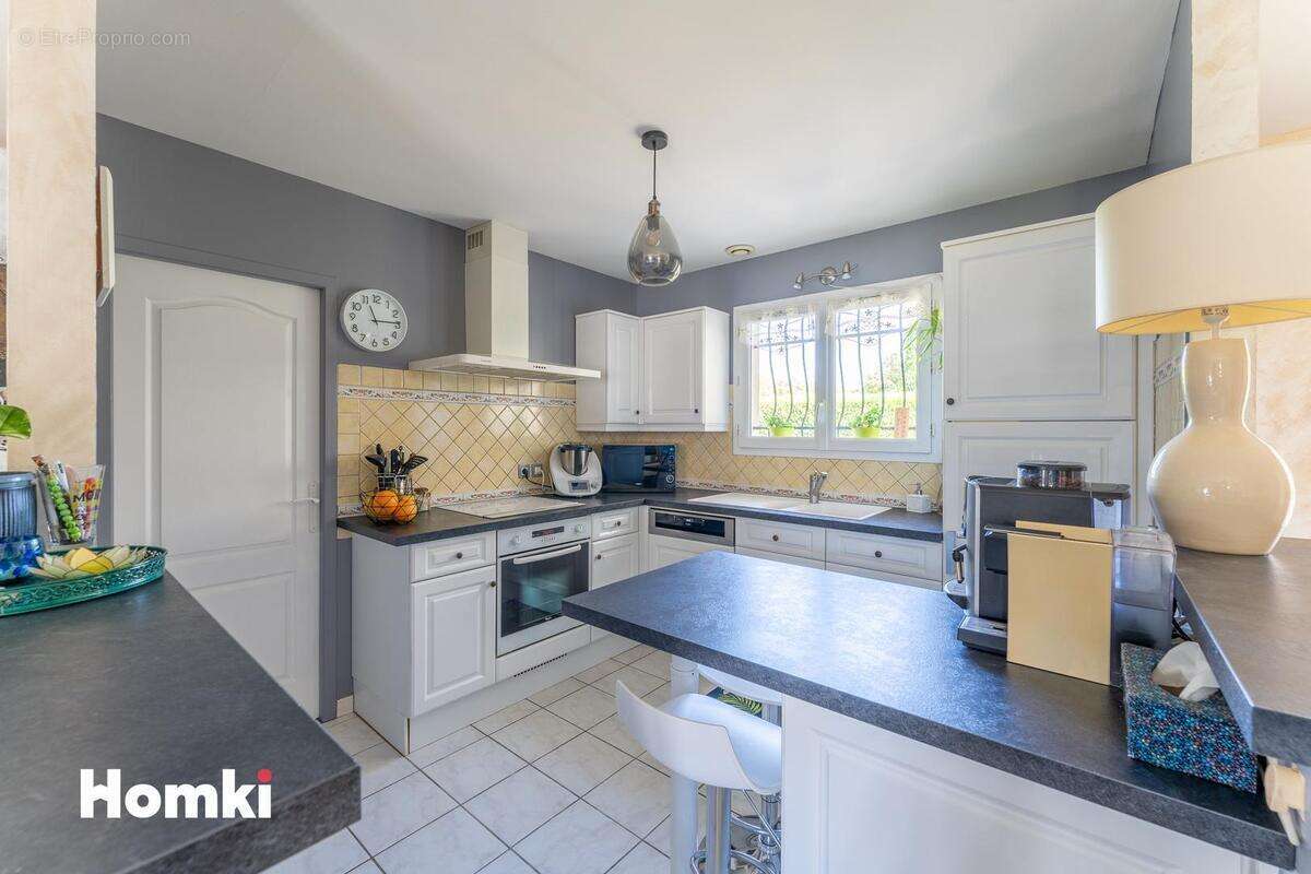 Maison à SAINT-QUENTIN-DE-BARON