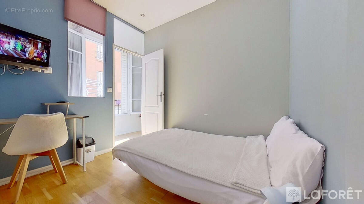 Appartement à PARIS-17E