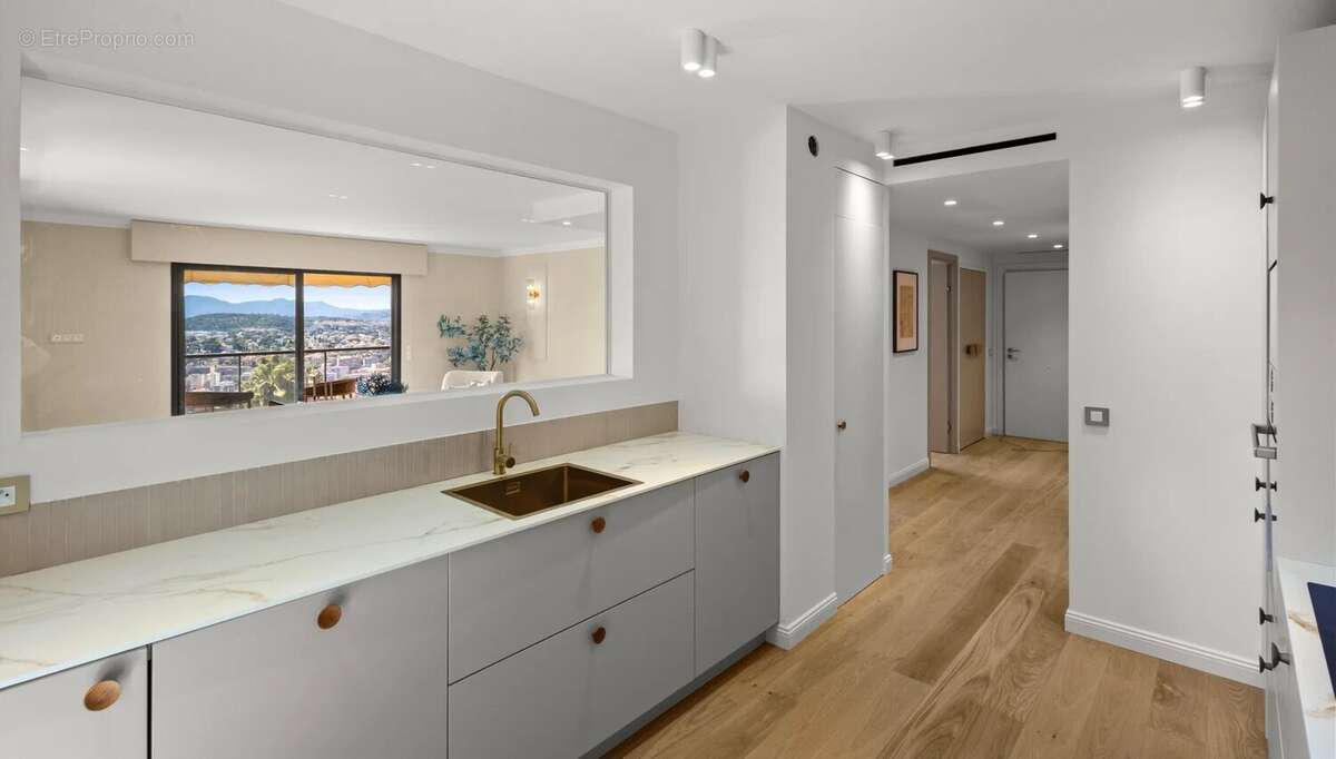 Appartement à LE CANNET