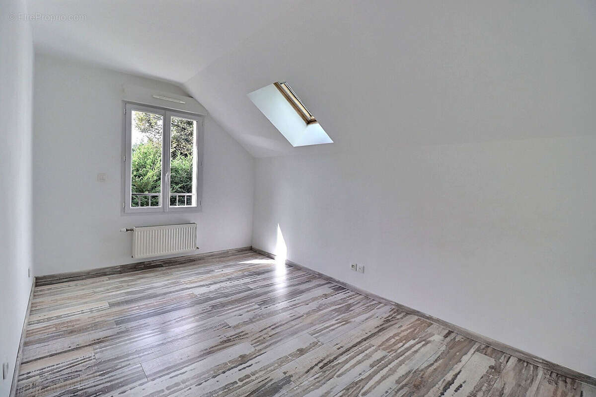 Maison à L'ETANG-LA-VILLE