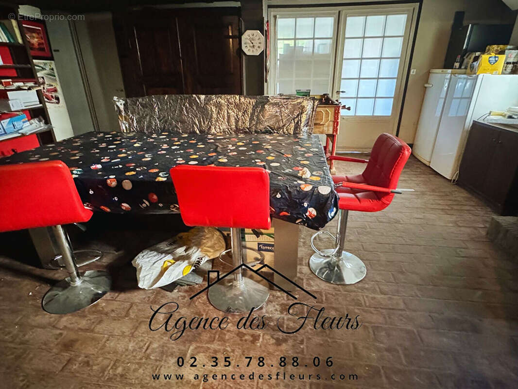 Maison à MONTFORT-SUR-RISLE