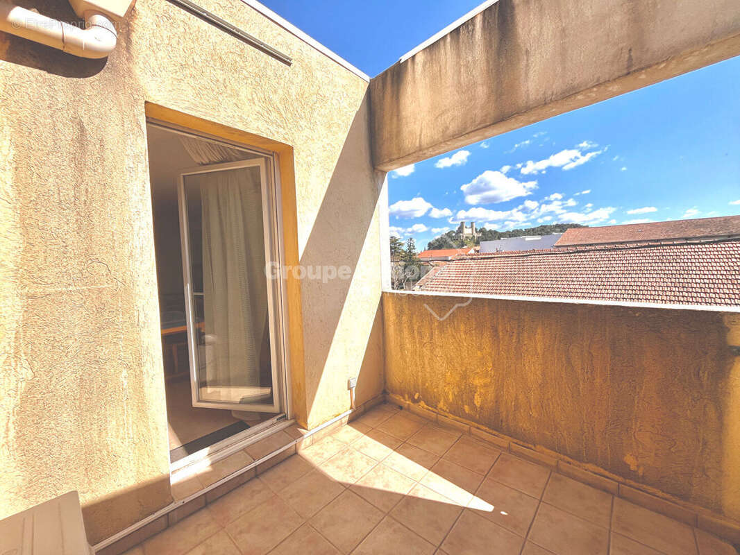 En Exclusivité : T2 avec balcon +garage  proche Centre Ville - photo 2