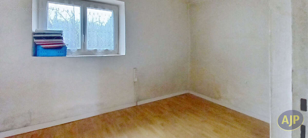 Maison à ROUGE