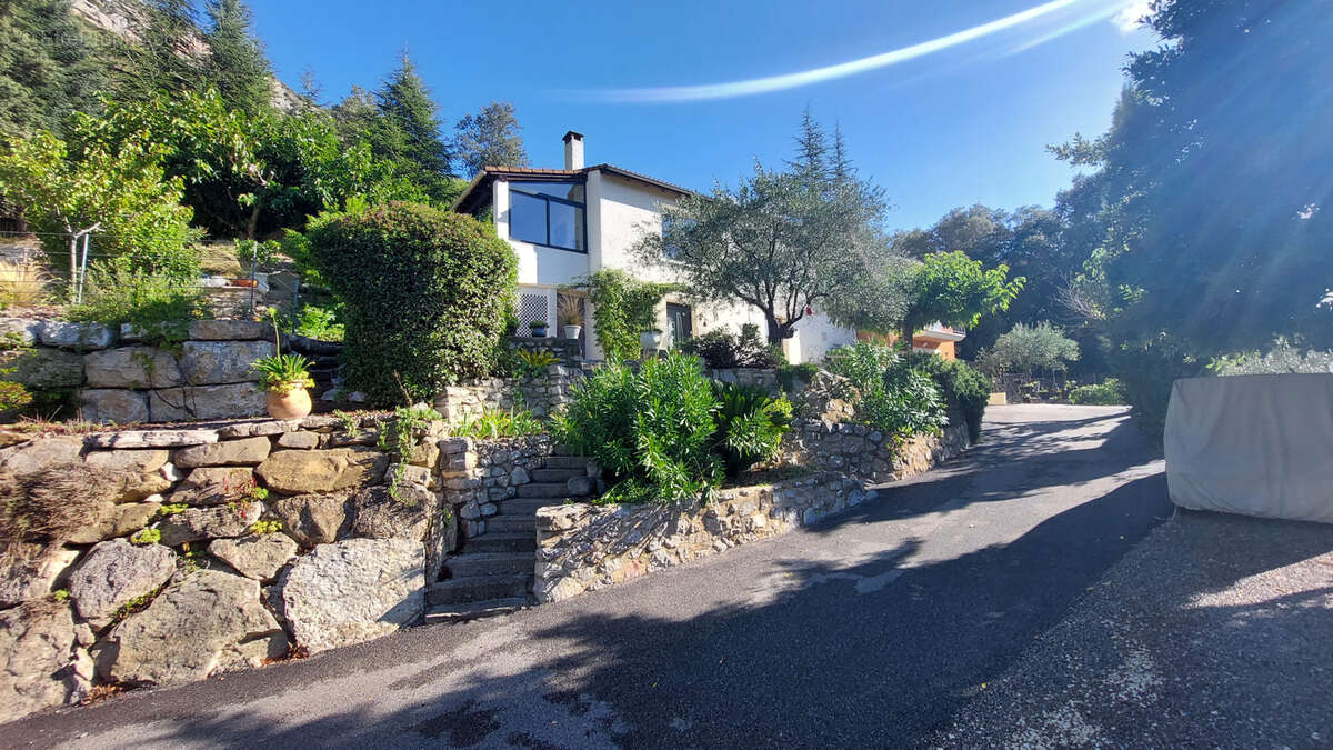 Maison à SAHUNE