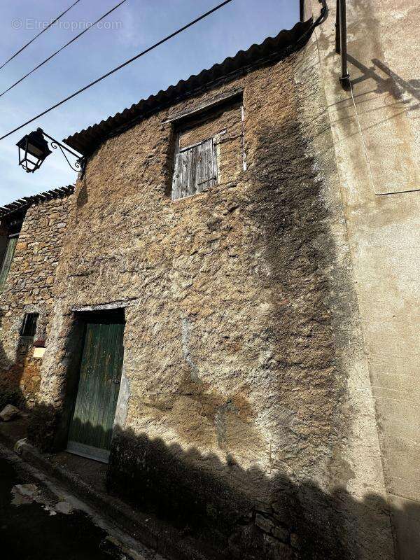 Maison à COUSTAUSSA