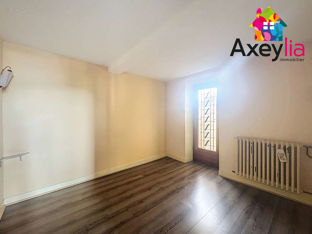 A vendre - secteur briennon  - maison 3 chambres 2 garages - photo 11