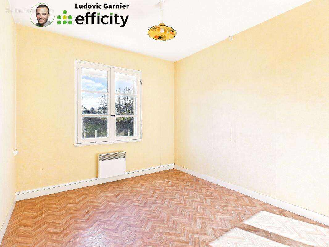 Maison à SAINT-HILAIRE-DU-HARCOUET