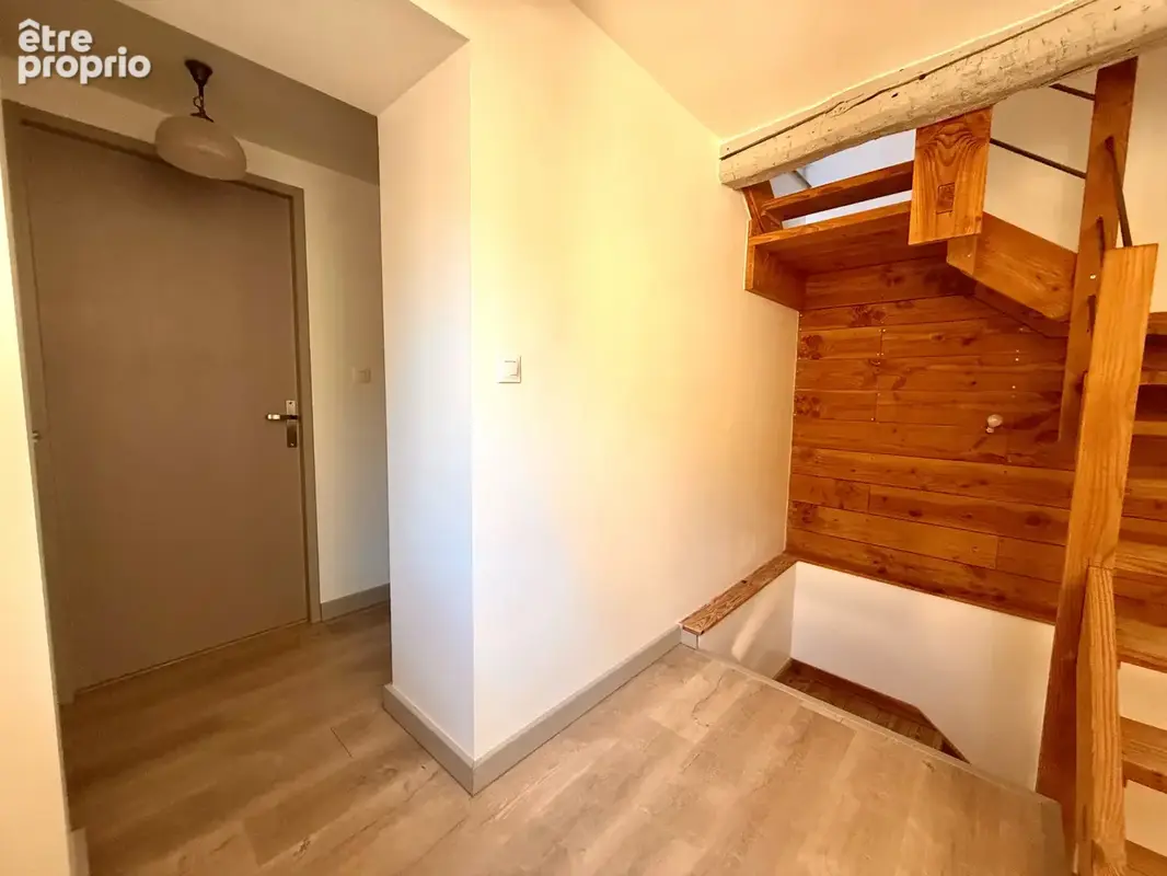 EXCLUSIVITÉ Maison de ville rénovée de 80 m2, 3ch, proche de la cathédrale. - photo 3