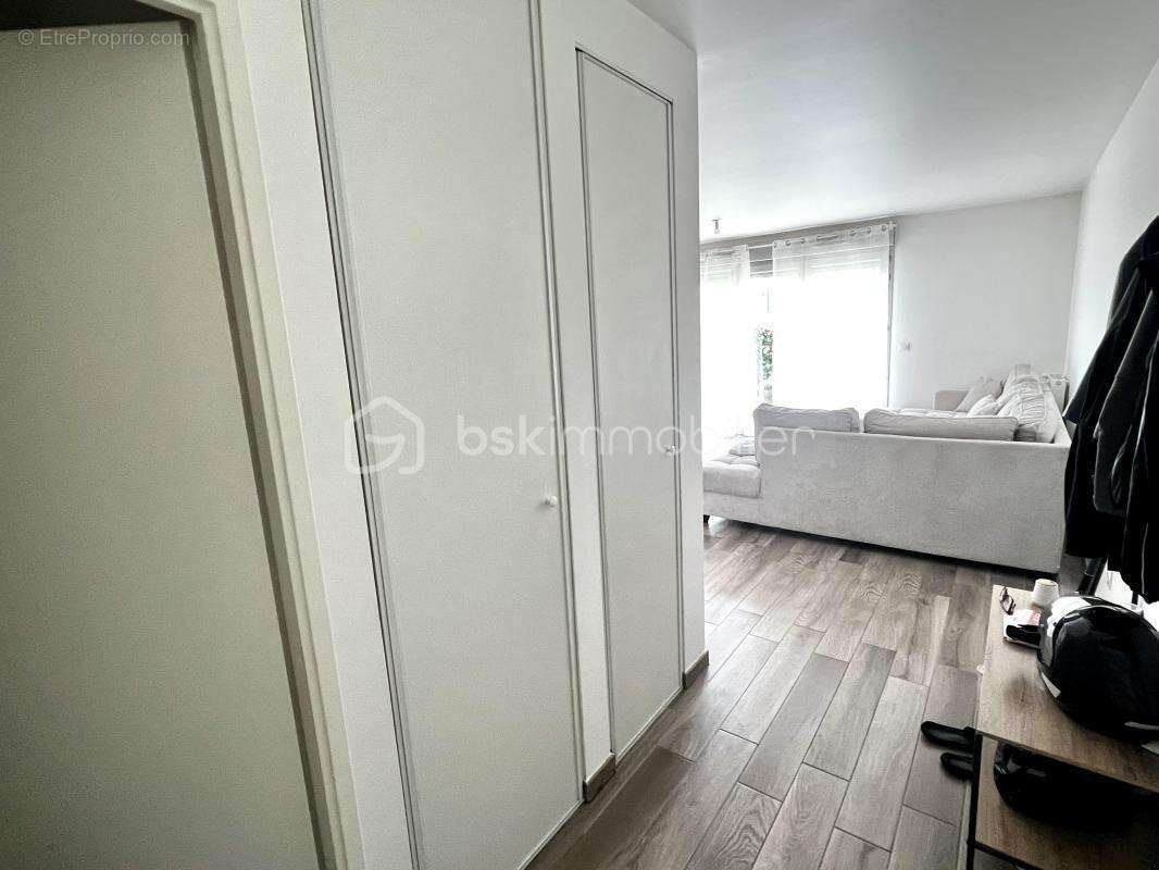 Appartement à CRECY-LA-CHAPELLE
