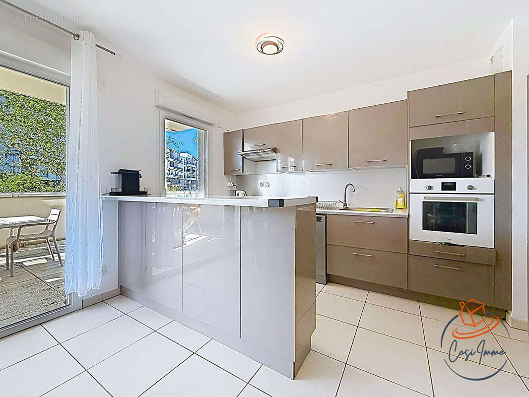 Appartement à SAINT-GENIS-POUILLY