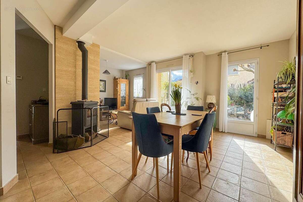 n°10 - Maison à SAINT-EGREVE