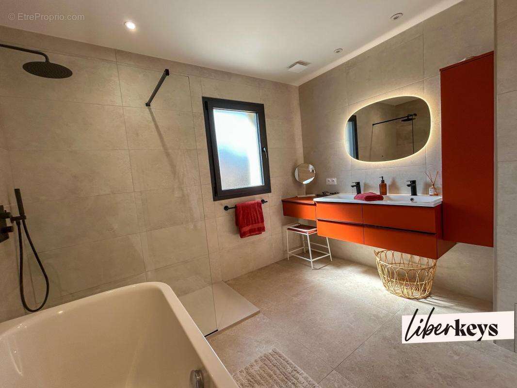 Maison à VILLEFRANCHE-SUR-SAONE