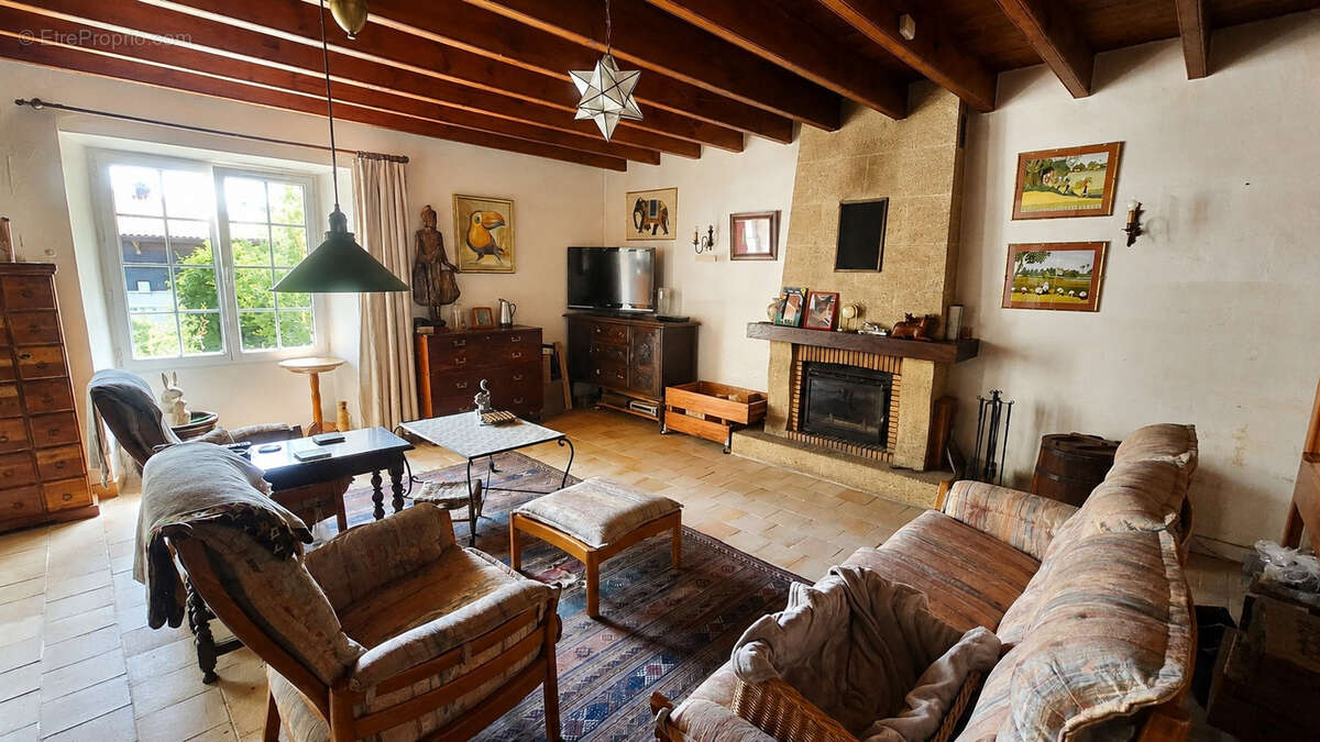 Maison à LE POIRE-SUR-VIE