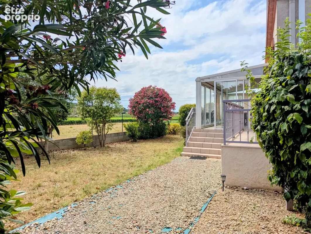 Villa plain pied avec garages - photo 8