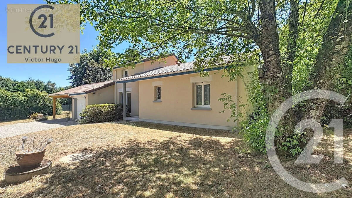 Maison 107 m² à Rilhac-Rancon  - photo 2