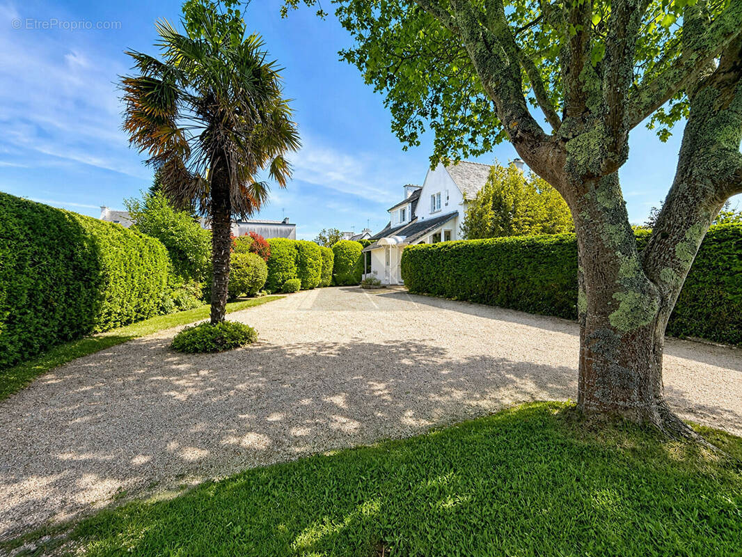 Maison à LE RELECQ-KERHUON