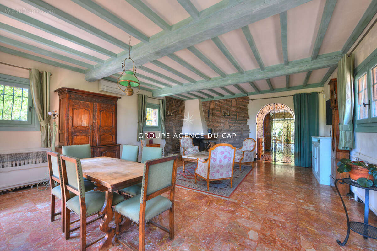 Maison à SAINT-RAPHAEL