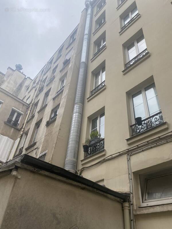 Autre à PARIS-10E