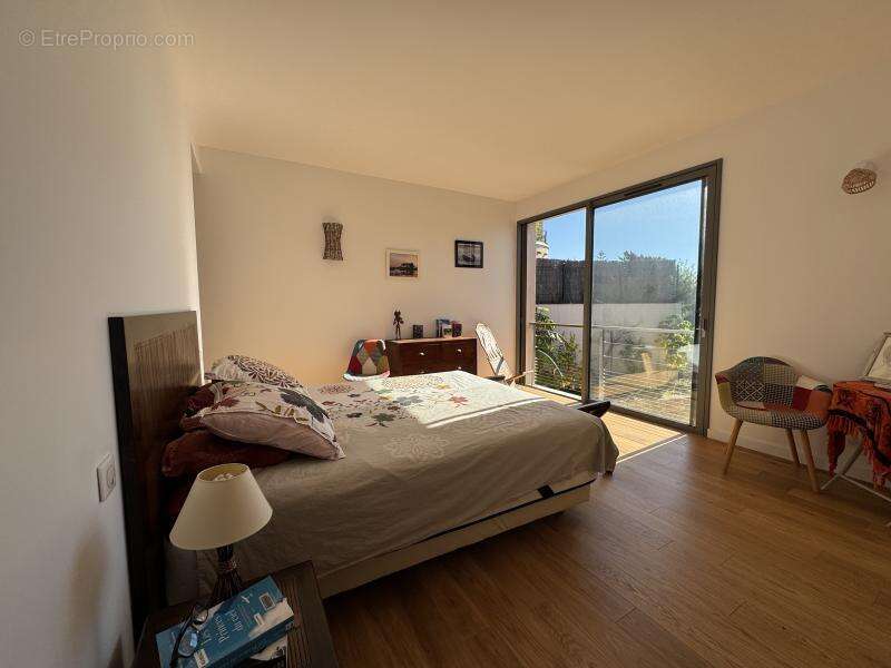 Maison à CARQUEIRANNE