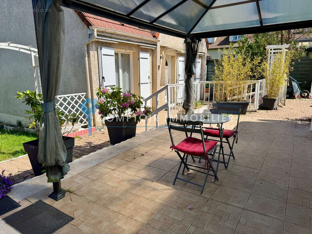 Maison à VILLABE