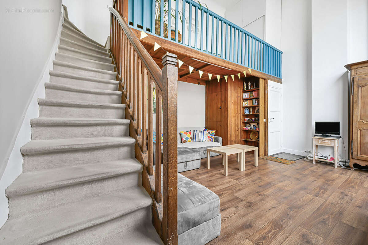 Appartement à PARIS-14E