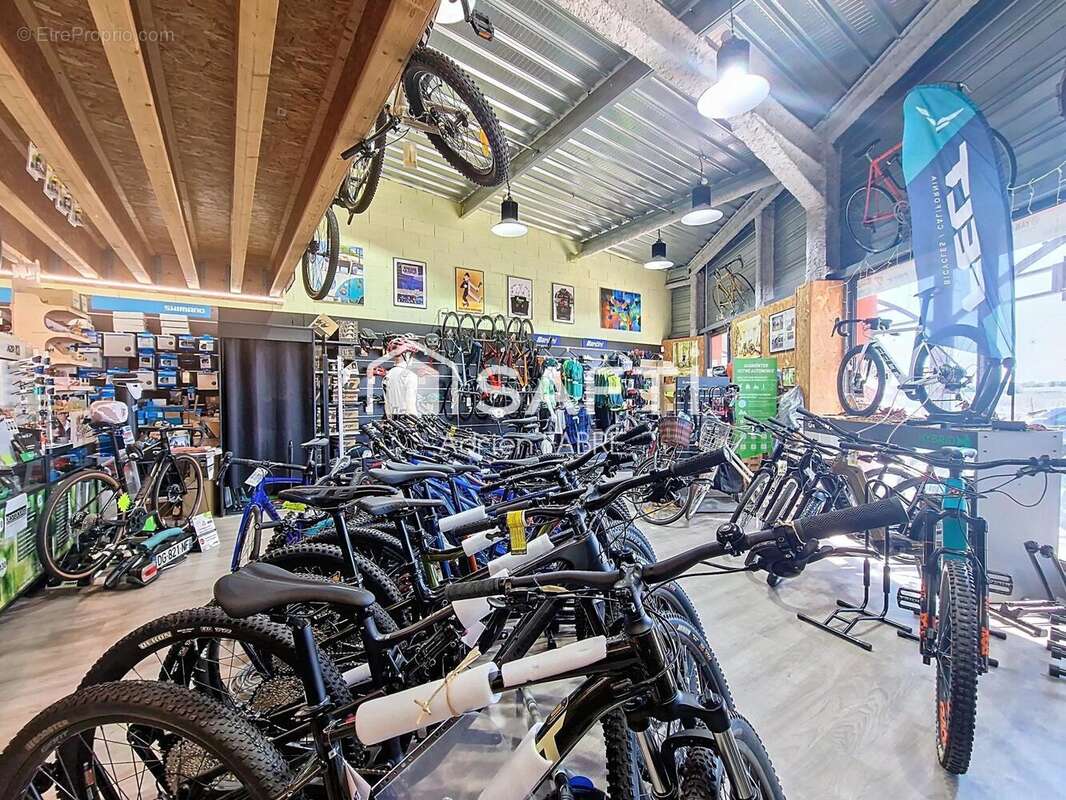 Photo 7 - Commerce à BESSIERES