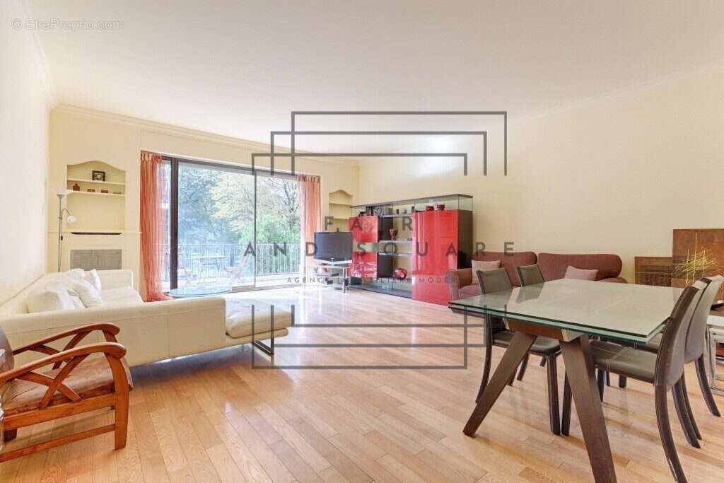 Appartement à NEUILLY-SUR-SEINE