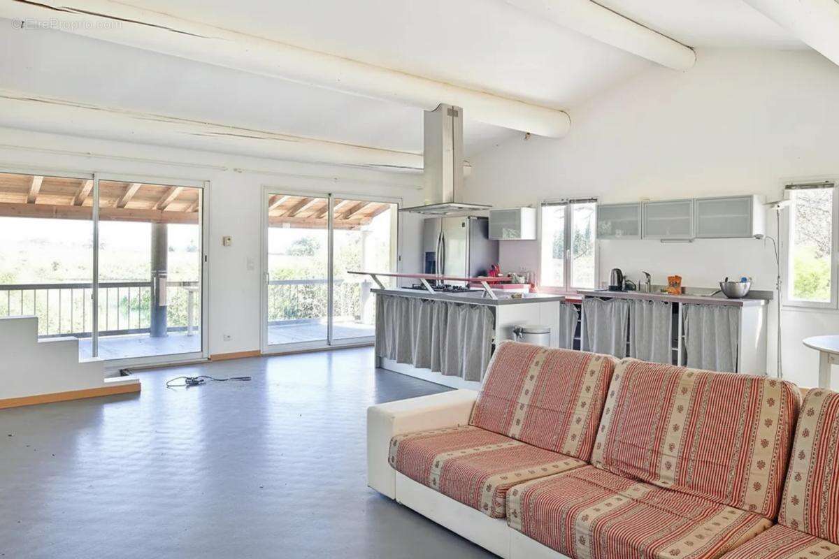 Maison à VERS-PONT-DU-GARD