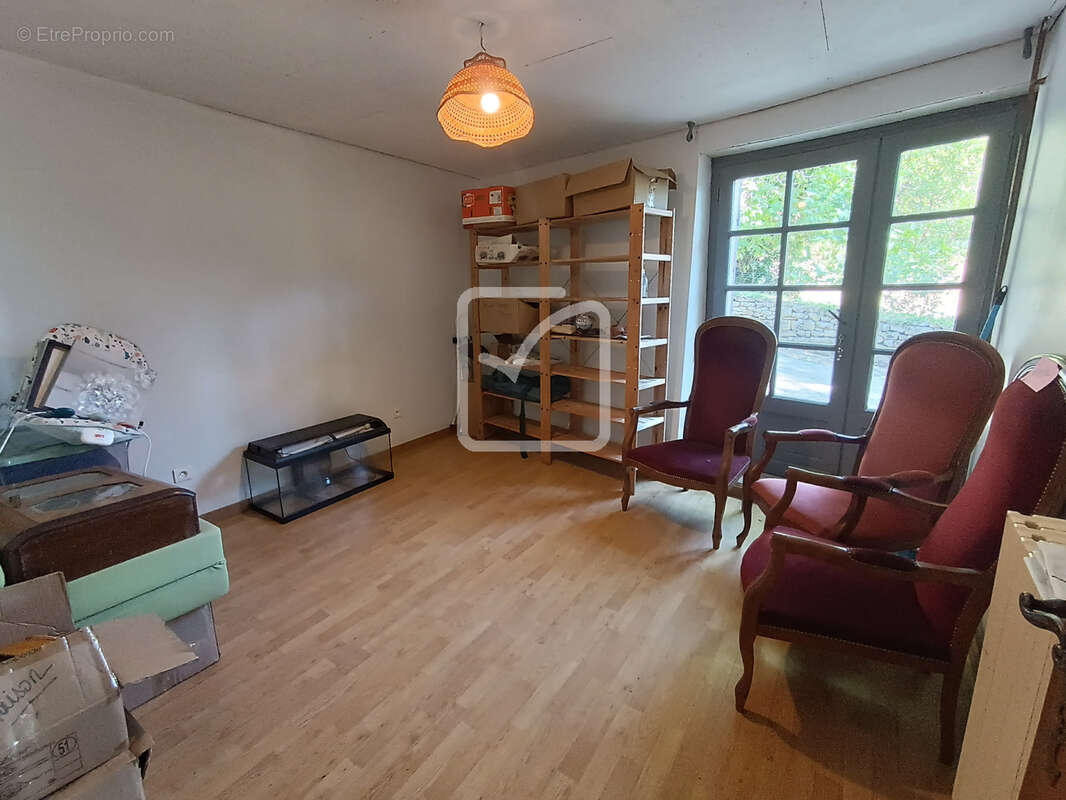 Maison de caractère 3 chambres avec jardin au cœur d'un village médiéval - photo 7