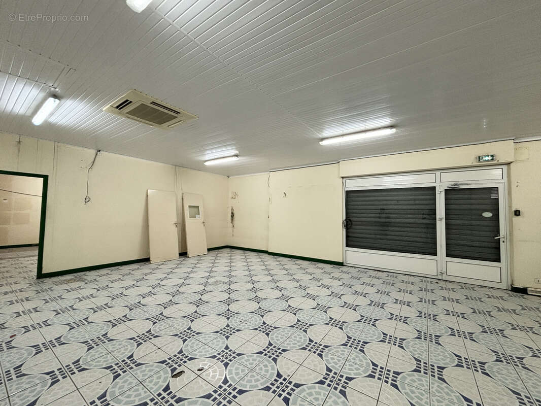 Commerce à FORT-DE-FRANCE