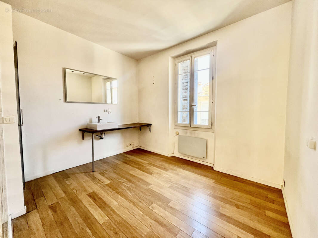 Le cannet  - studio de 27m2 ideal investisseurs - photo 3