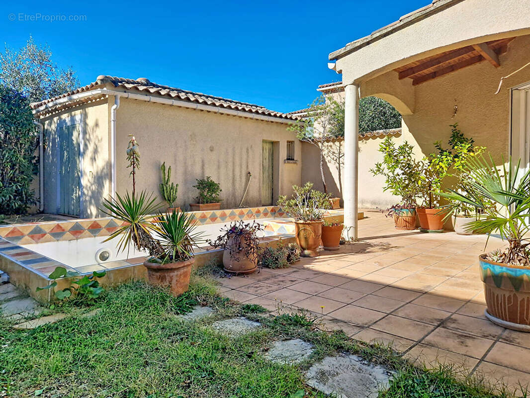 Maison à LES ANGLES