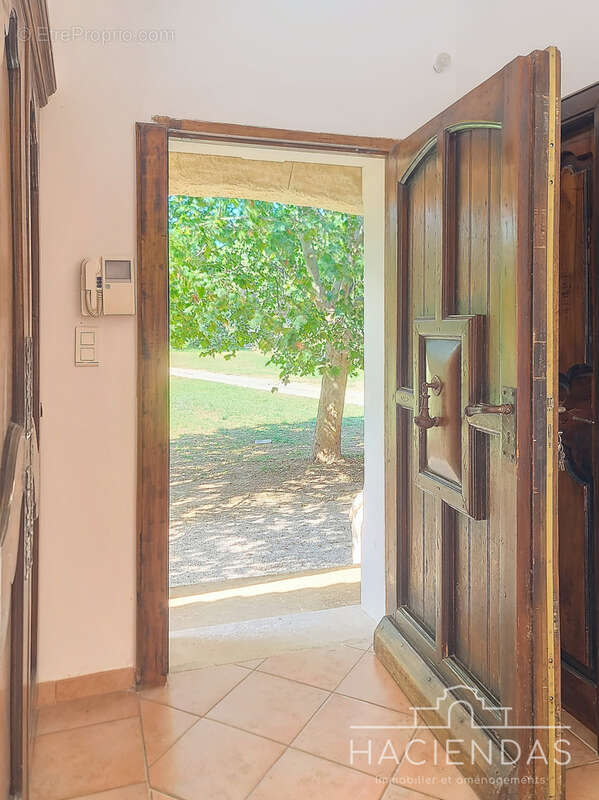 Maison à VENTABREN
