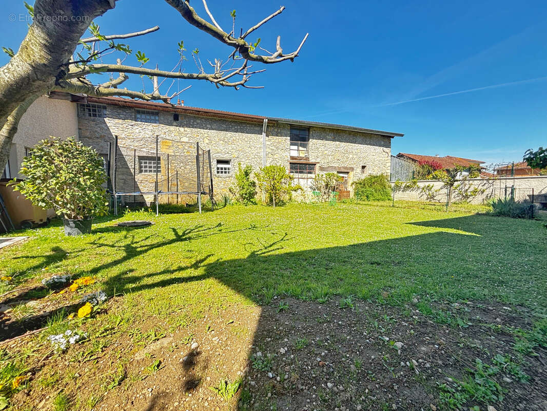 Maison à VAULX-MILIEU