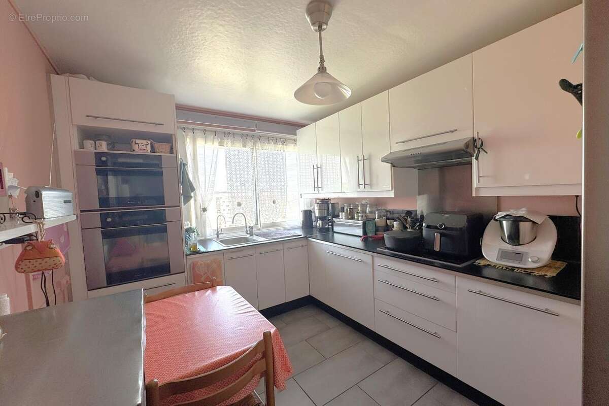 Appartement à CHENOVE