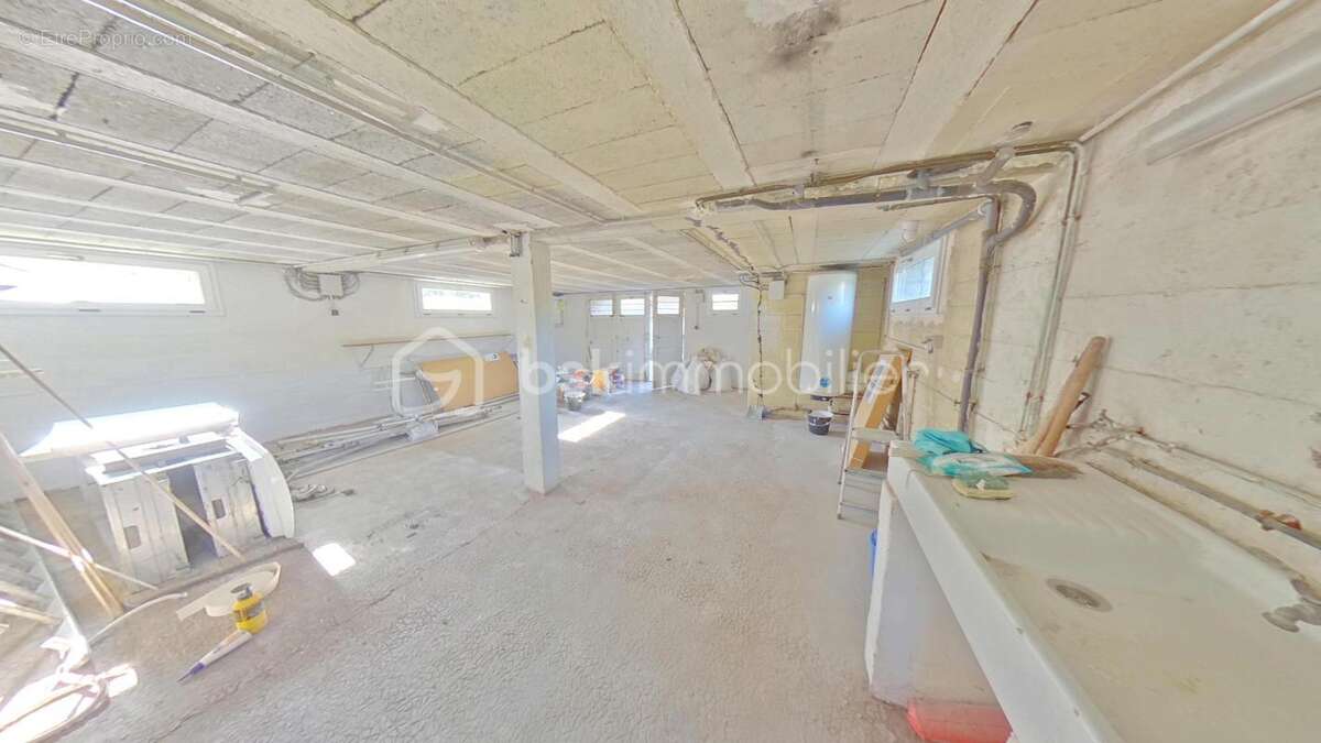 Maison à EGRISELLES-LE-BOCAGE