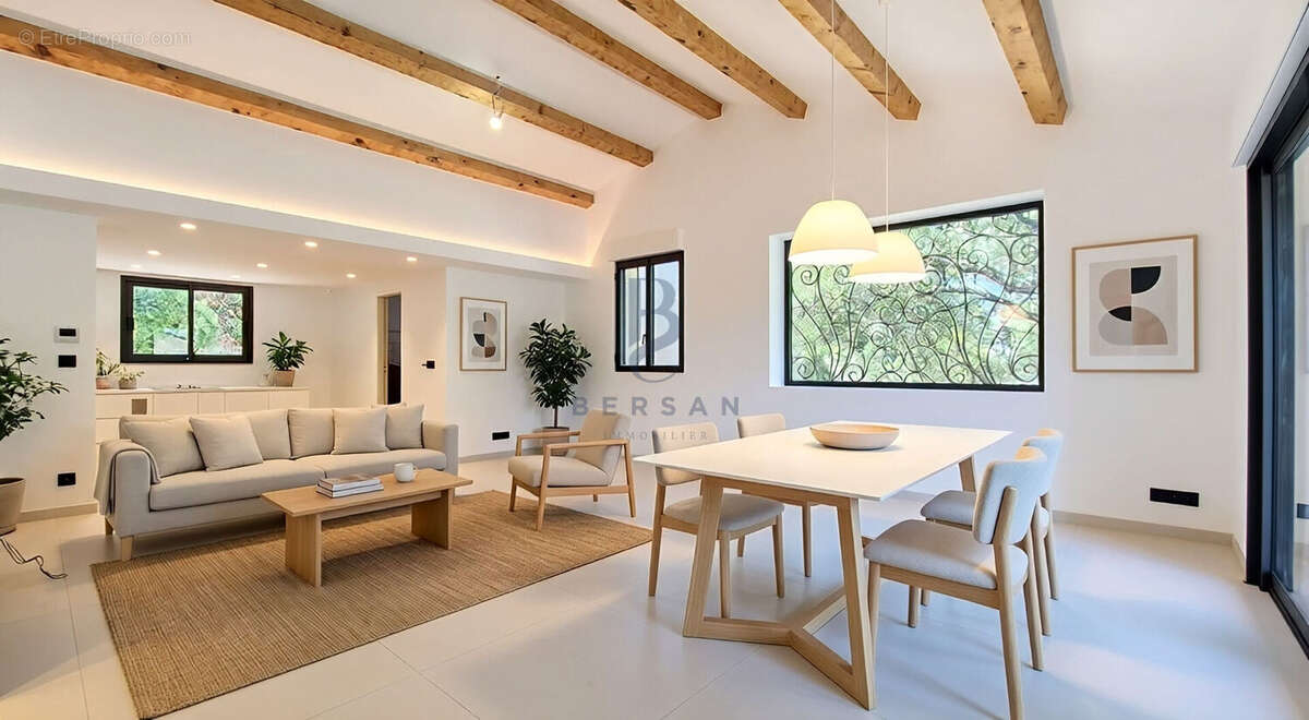 Maison à FREJUS