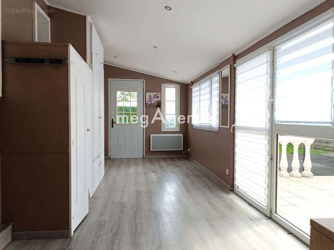 Maison à VILLEBAROU