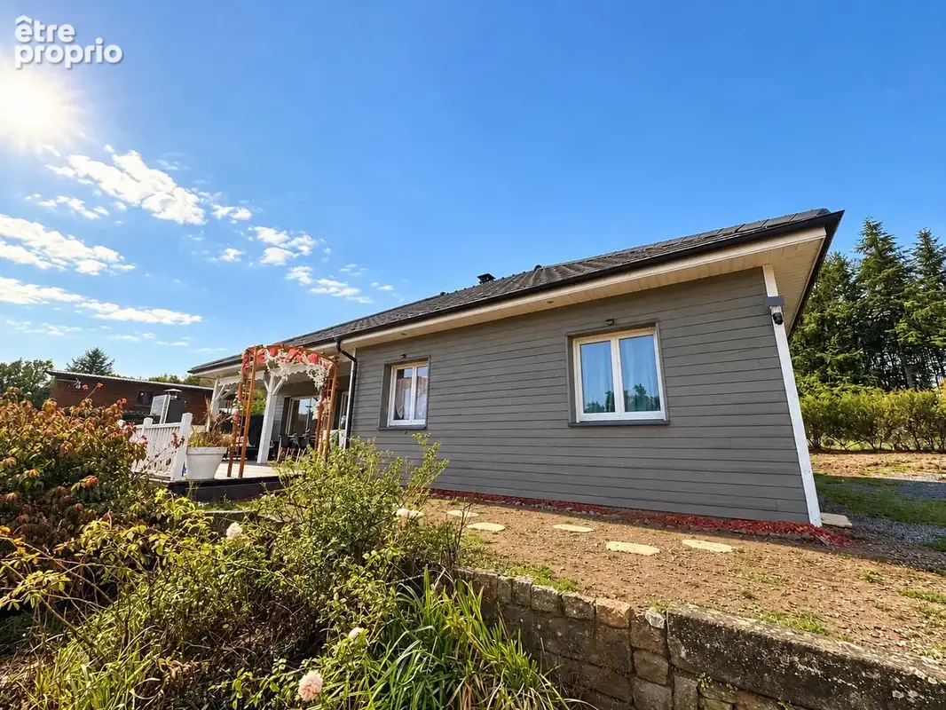 Maison à Saint-Rémy en Corrèze - photo 1