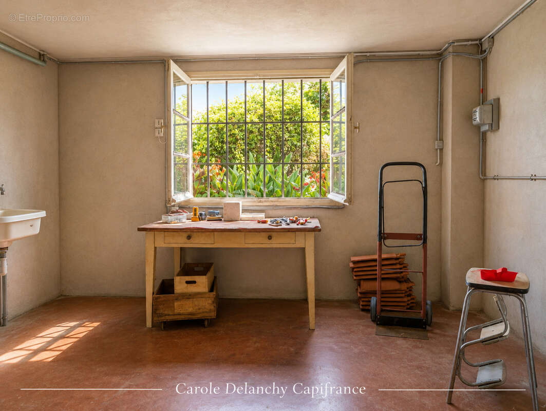 Maison d'architecte, 170 m² + 90 m² sur terrain de 1500 m² à AIRE SUR L'ADOUR (40) - photo 14