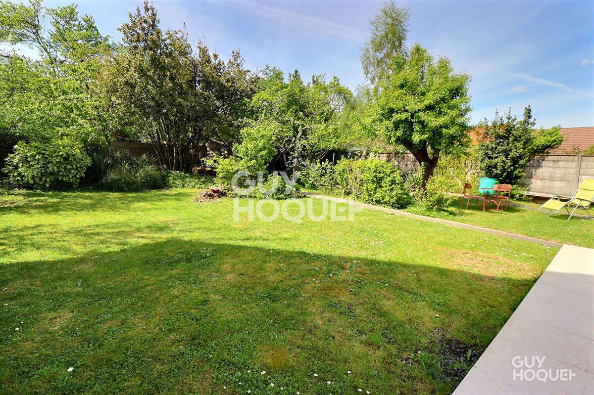 Maison à SAINTE-GENEVIEVE-DES-BOIS