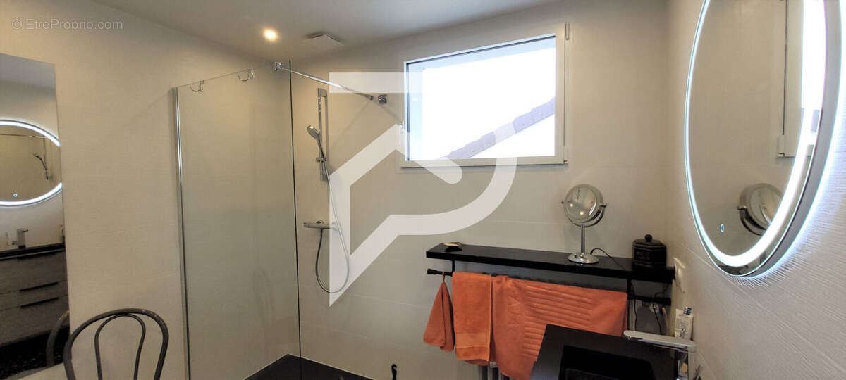 Maison à SAINT-REMY-LES-CHEVREUSE