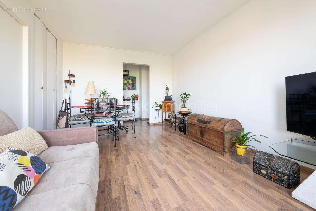 Appartement à BONDY