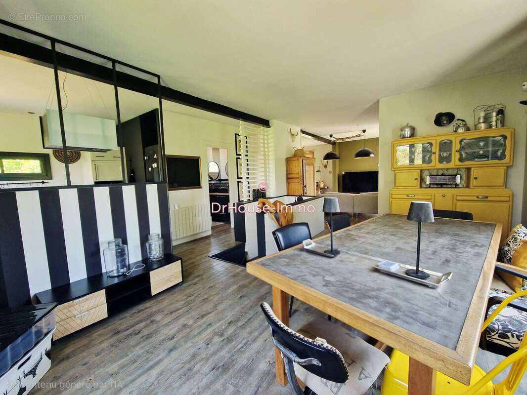 Maison 146 m² à Romans-Sur-Isere  - photo 4