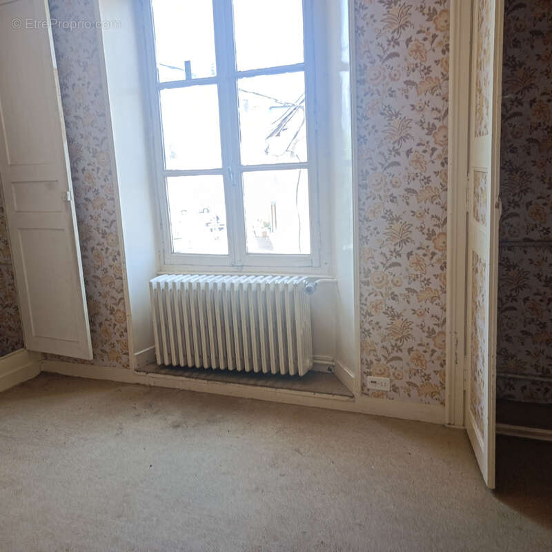 Appartement à MAYET