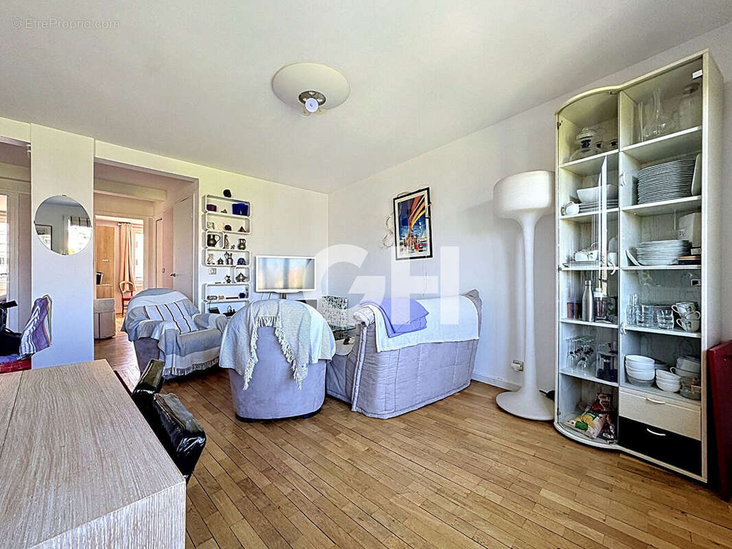 Appartement à PARIS-20E
