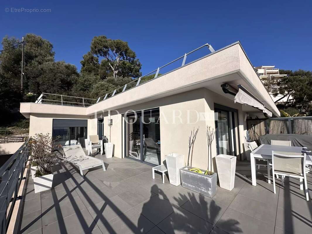 Appartement à ROQUEBRUNE-CAP-MARTIN