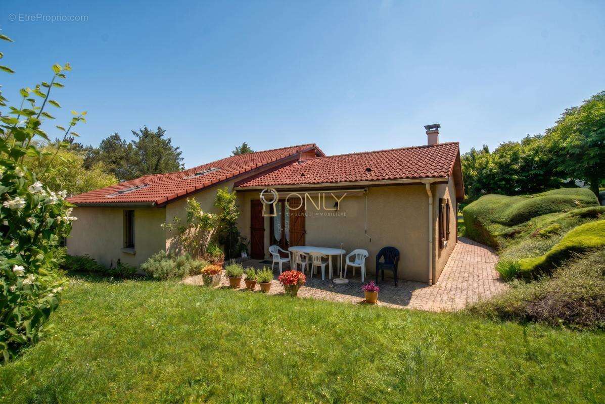 Poleymieux-au-Mont-d'Or-Maison- 116m²-4 pièces - photo 13