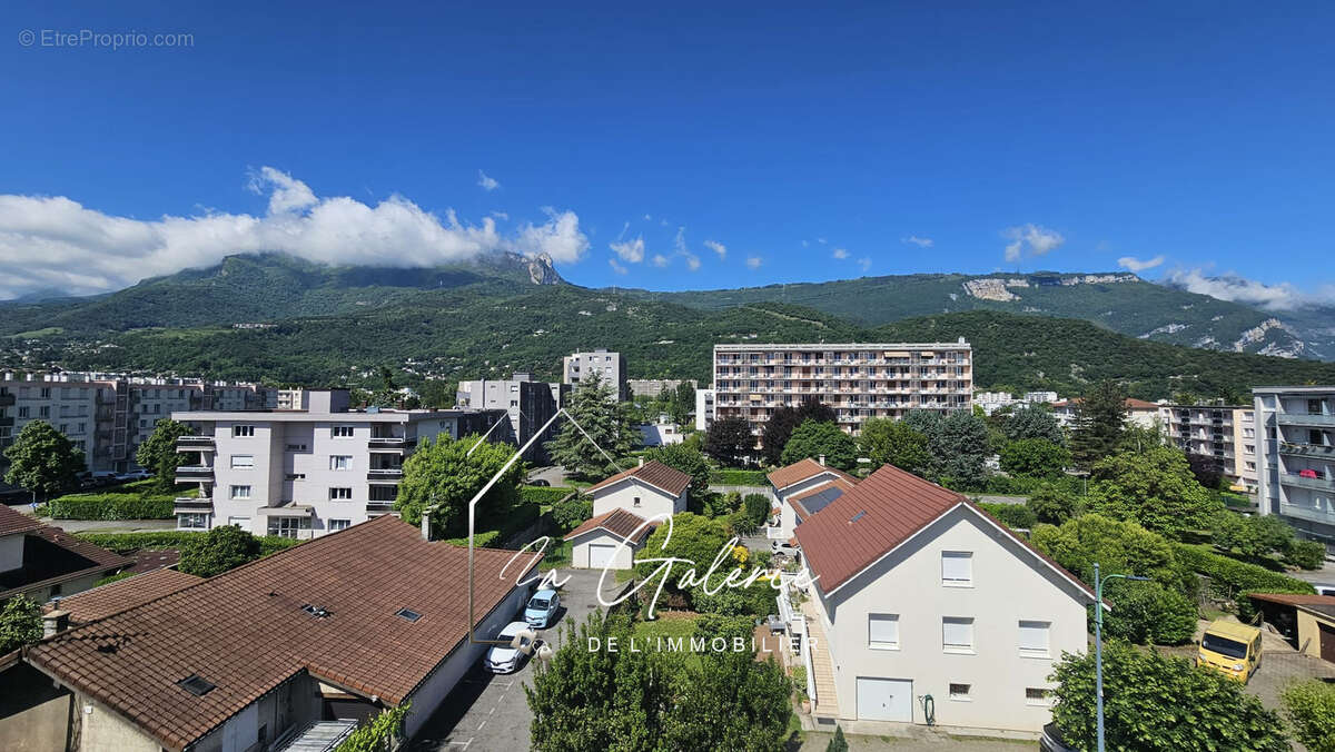 Appartement à SEYSSINET-PARISET